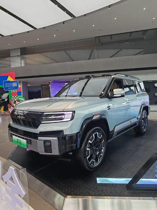 惠州180比亚迪方程豹硬派越野的爆款，英菲尼迪35周年与你共成长
